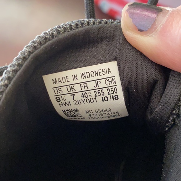 Adidas Running Shoes - Picture 7 of 7